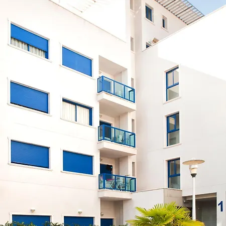 Apartahotel Hills 4*