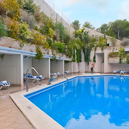 Apartahotel Hills 4*