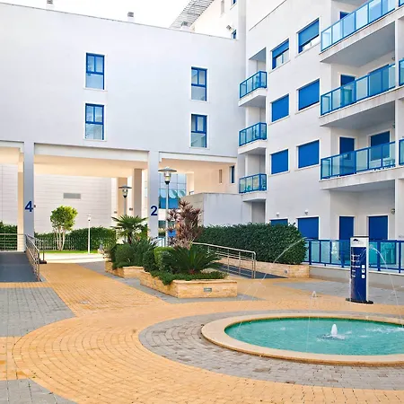 Apartahotel Hills 4*